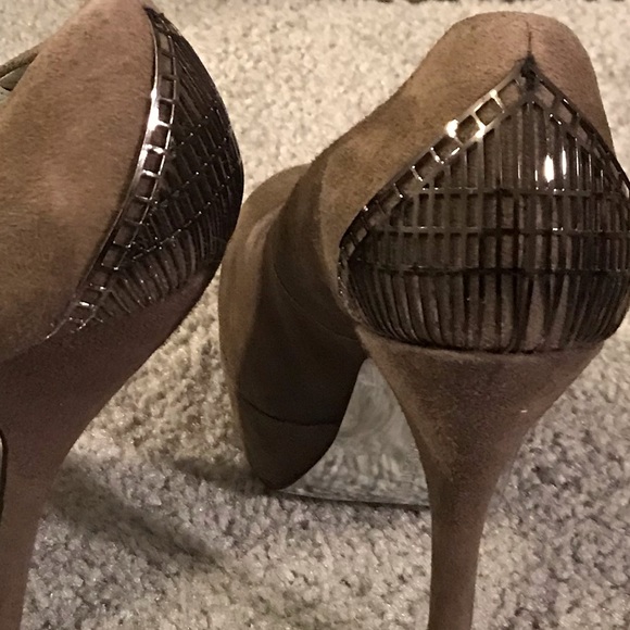 H by Halston’s Incredible Platform Heels! - Picture 4 of 10